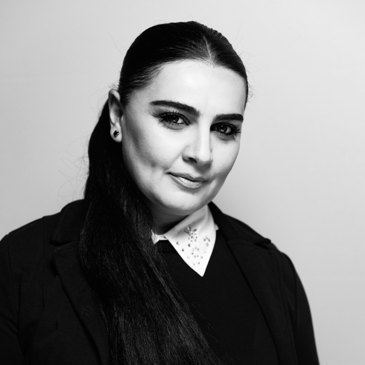 Աննա Այվազյան
